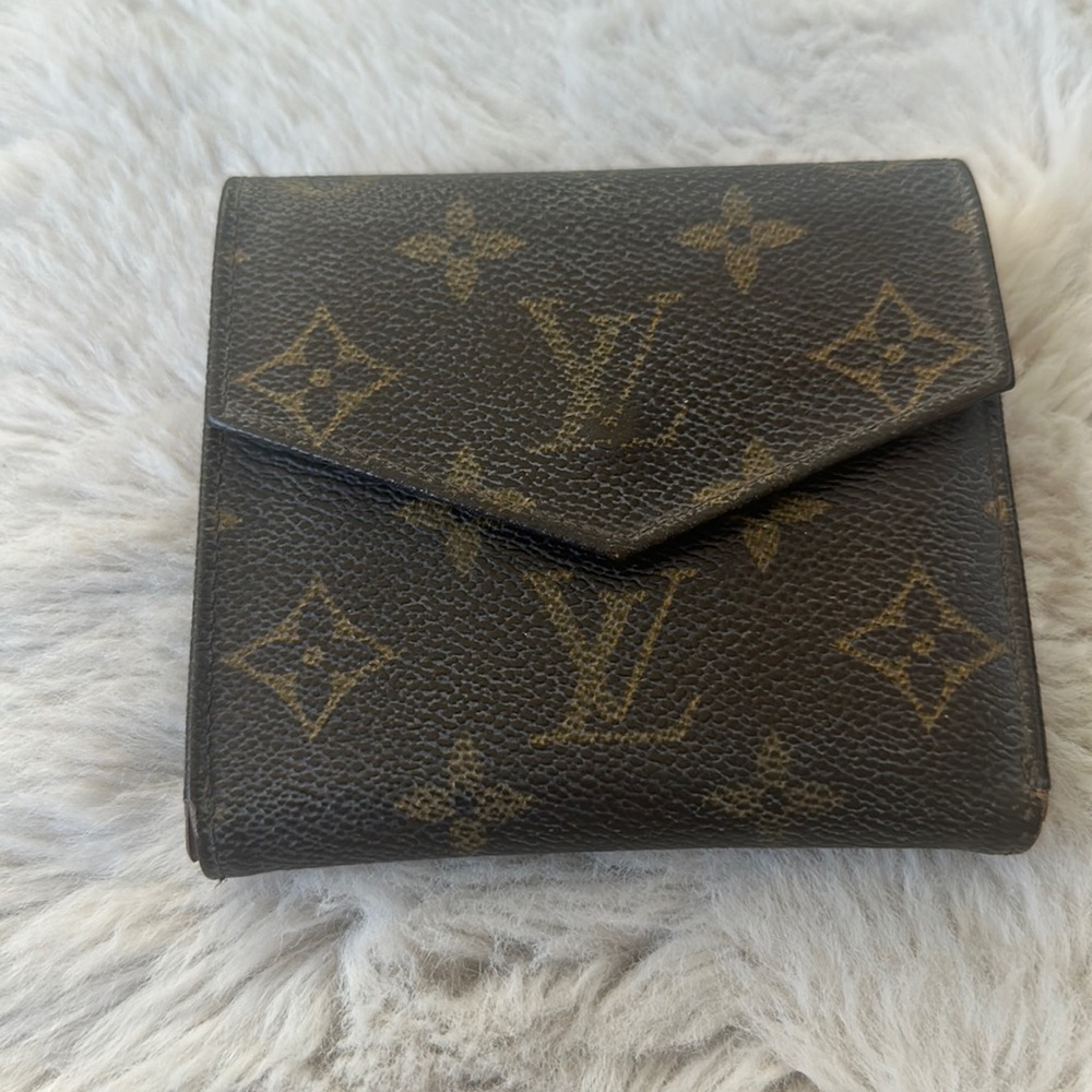 AUTHENTIC LOUIE VUITTON MONOGRAM WALLET